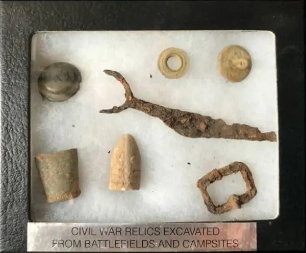 Authentic Civil War Relics Collectors Case, Contains Relics Excavated In Virginia In Glass Case Certified By The Gettysburg Museum Of History