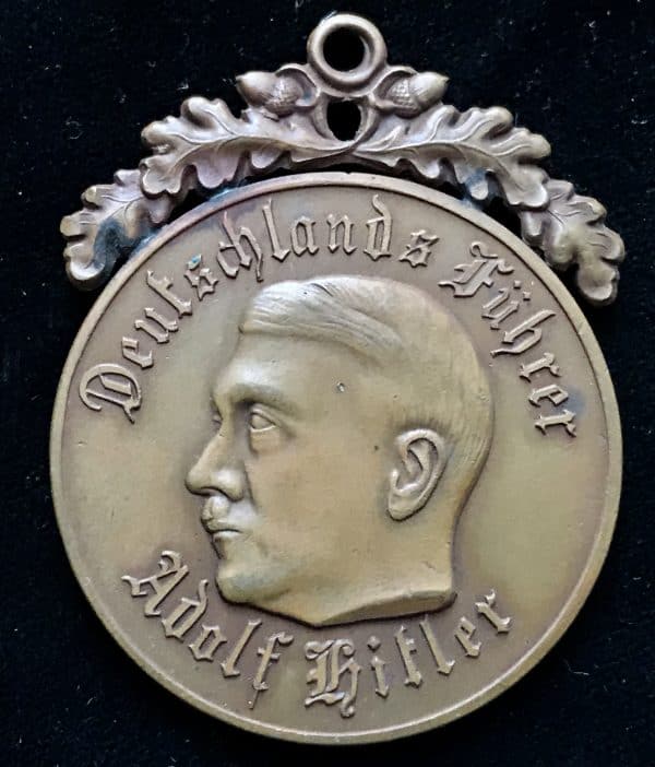 hitler medallion