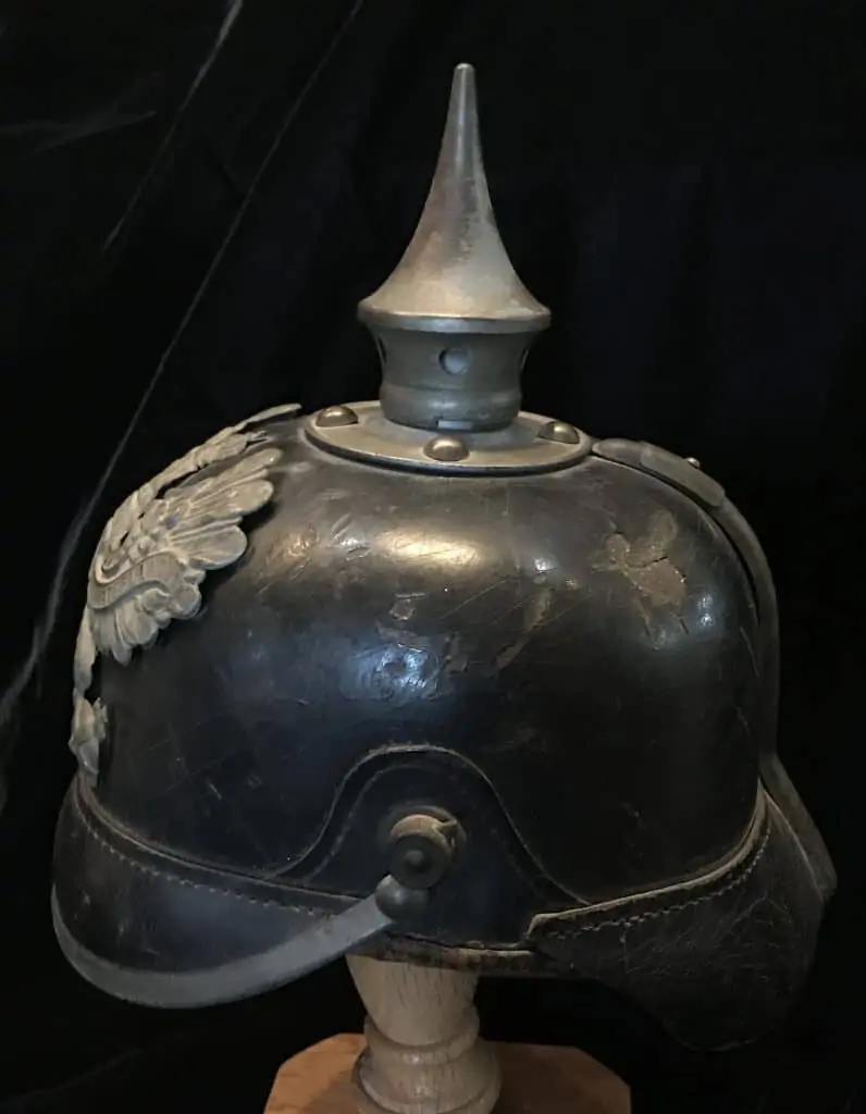 Spiked German helmet WW1 – helmet with spike worn by German soldiers in 1915