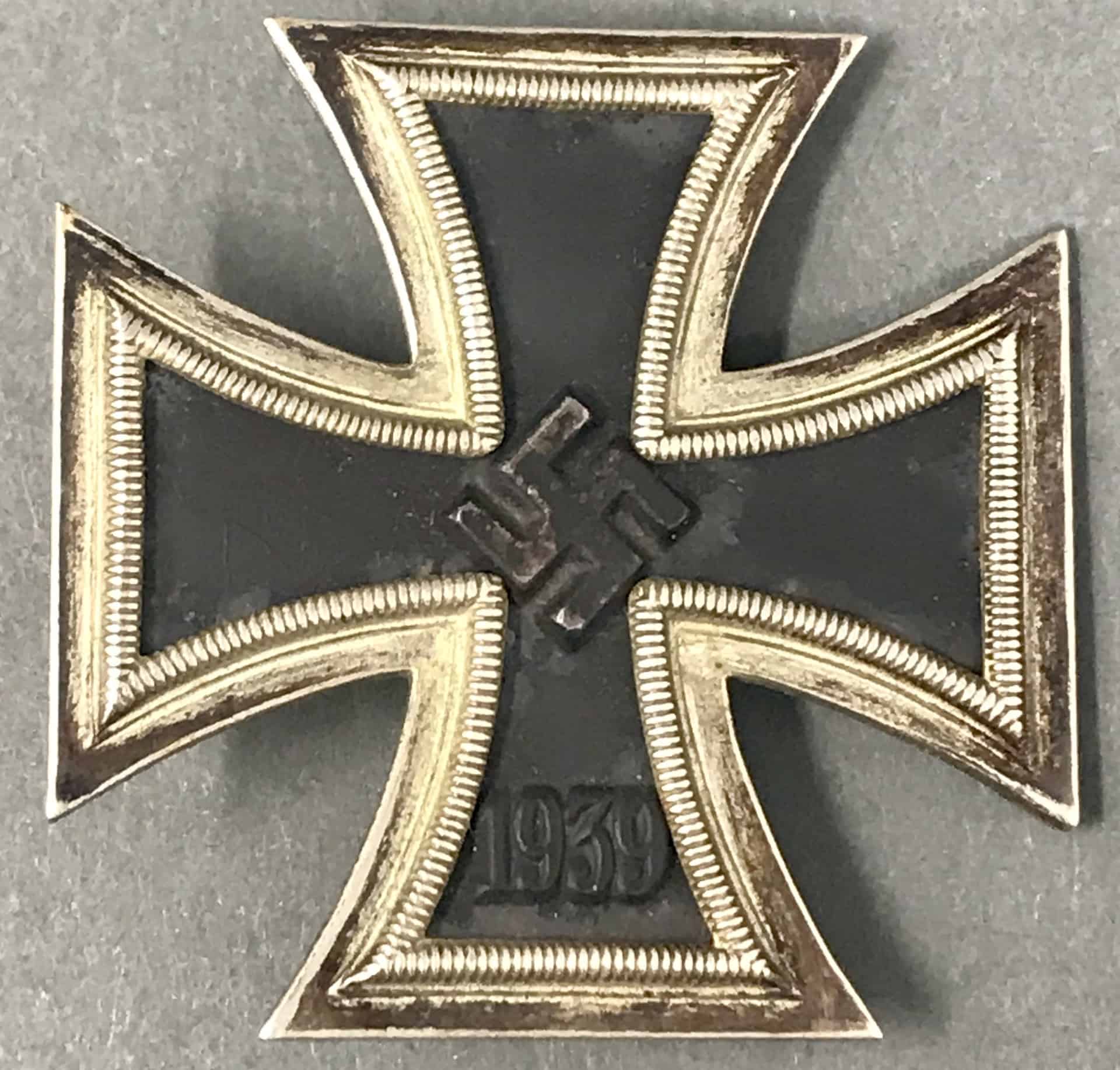ロ*ー様 1939’s～★ドイツ国防軍陸軍 ★IRON Cross ミリタリーリ WWII German Iron Cross 1st Class 1939 - Authentic Artifact