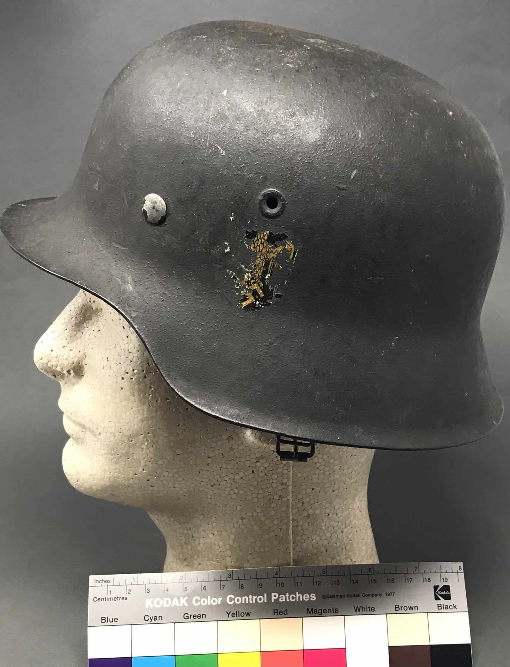 WWⅡ ドイツ軍/M42 helmet【実物】 Uncover Authentic WWII M42 Navy Helmet | Gettysburg Museum