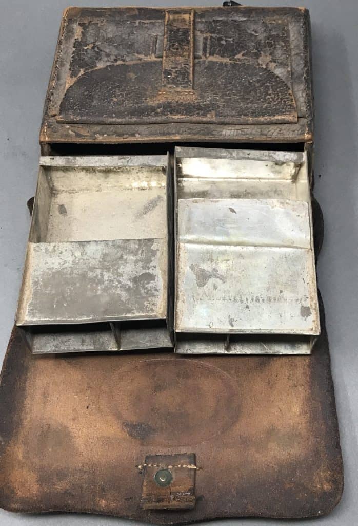 Civil War bullet pouch – Union infantry leather cartridge box with tins