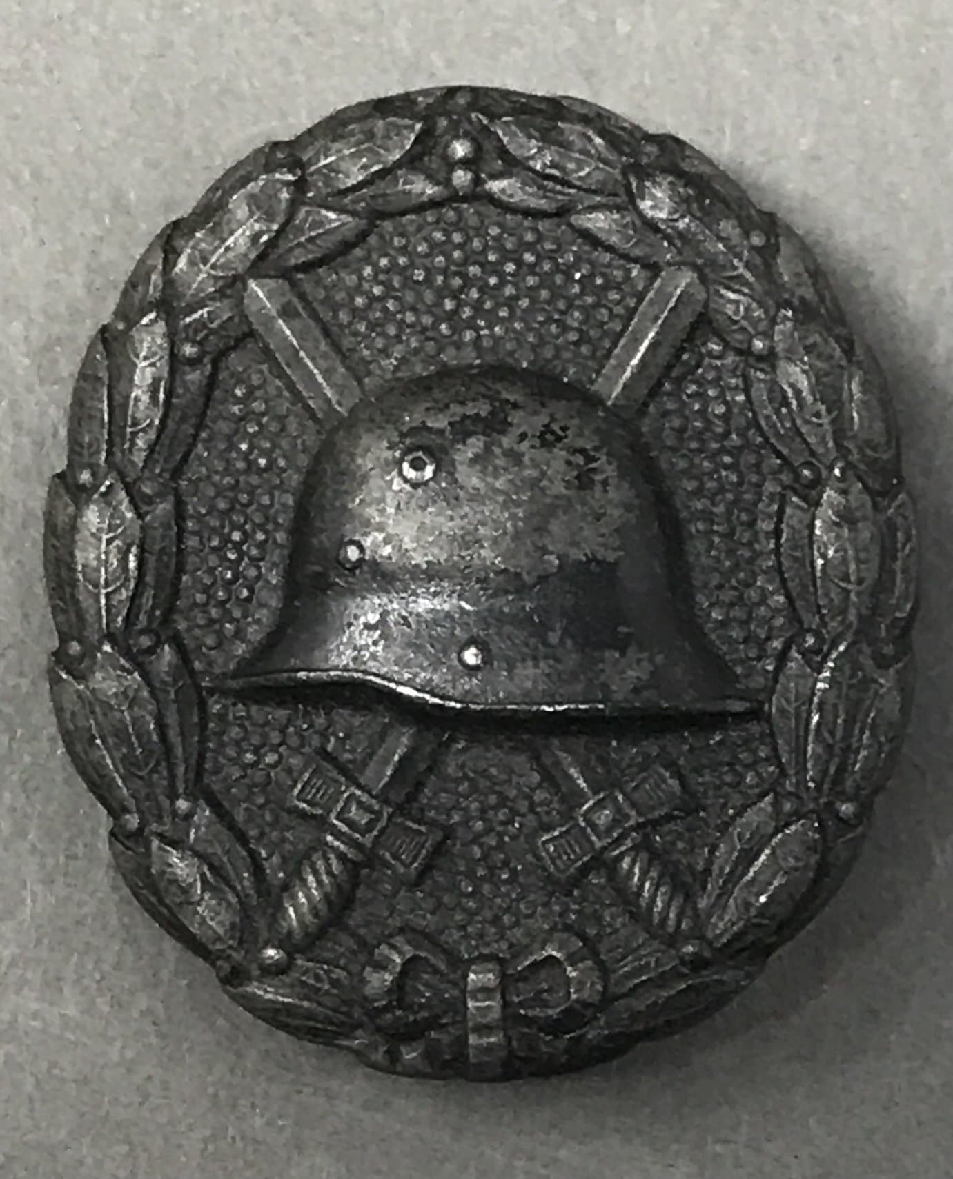 WW1戦傷章黒章　実物 ハッキリ言って授与されたくない記章「戦傷章」（複製品