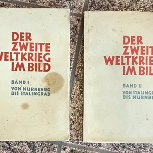 Outstanding Original German Third Reich 2 Volume CIGARETTE CARD BOOK Set Der Zweite Weltkrieg im Bild Certified