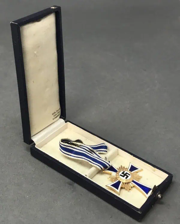 5223020D-2FF4-4279-8D1B-ACA996E0C200