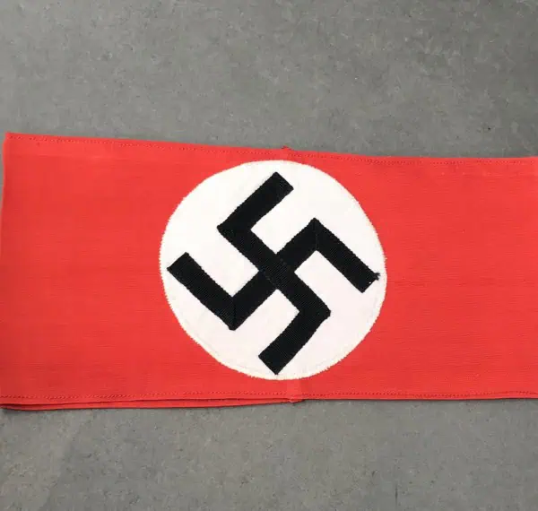 5ADE209F-6761-42A2-8253-1119638507F5