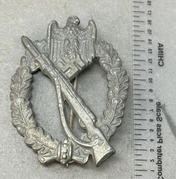 E2AB3868-14BB-4AAF-81E7-A04B08FFB8AF