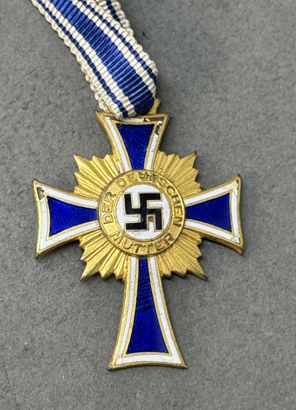 98A18078-9F32-4664-8C5D-59762FB3AC68