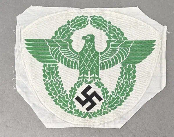 B8AE90F7-B8BA-47D2-8C70-0D09F9B90EEB