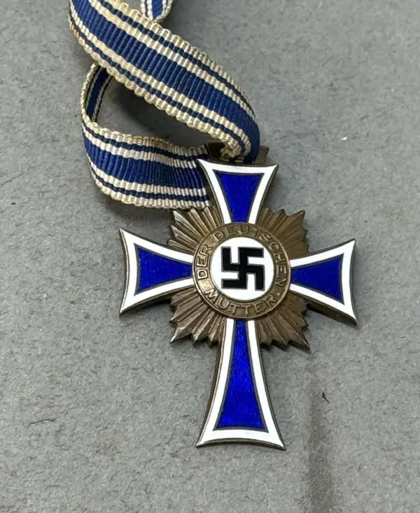 CE6DA4EB-18F0-491D-A80A-676A5C5D9C86