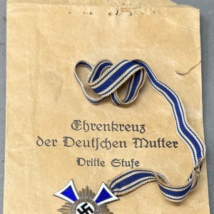Original German Mother’s Cross Ehrenkreuz der Deutschen Mutter In Bronze With Original Issue Envelope Certified