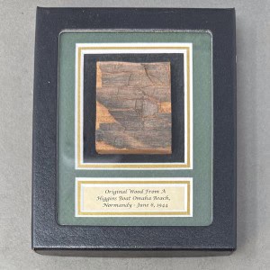 Original Very Rare BOAT WOOD Relic In Glass Case From A Higgins Boat Recovered At Omaha Beach Normandy D-DAY RELIC Big Red One Museum Collection Certified