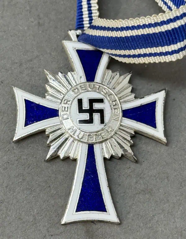 93668CEB-F226-47F9-BE28-FDCEE284ACD5