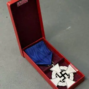 Original Outstanding WWII German CASED 25 Year Silver FAITHFUL SERVICE Medal Certified