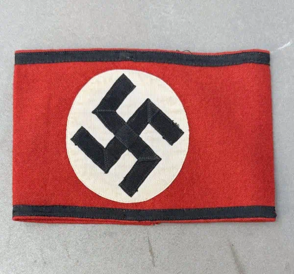 EADB22AE-A5EE-4BAF-ABB0-F86D652D02F3