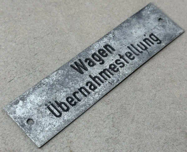 B72F989C-FA8B-4FE8-8338-FF965F3EAD98