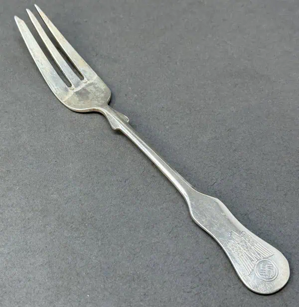 8A40A618-66E7-4DFD-9AA5-CC6C28DDBC93