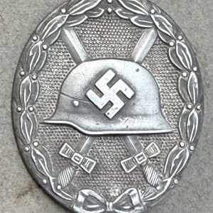 Original WWII German 1939 Silver Wound Badge Awarded For Wounds In Combat Maker Marked 65 Certified