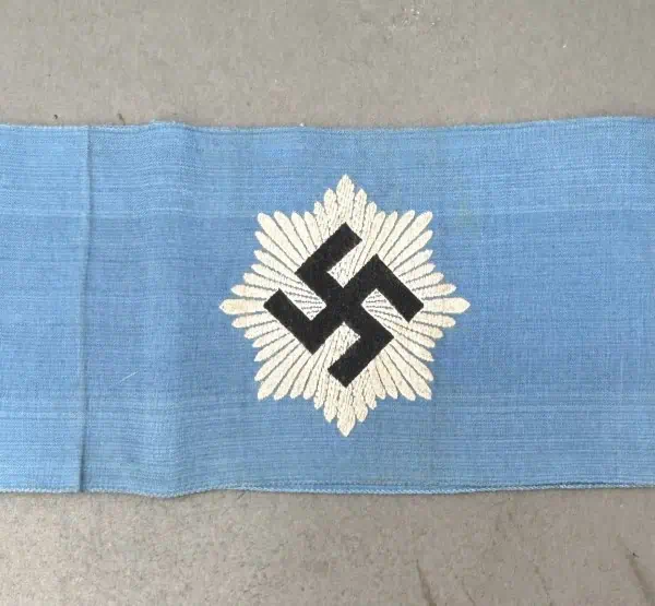 FF3AAD67-24B1-4BC5-A577-015A81B2A94F